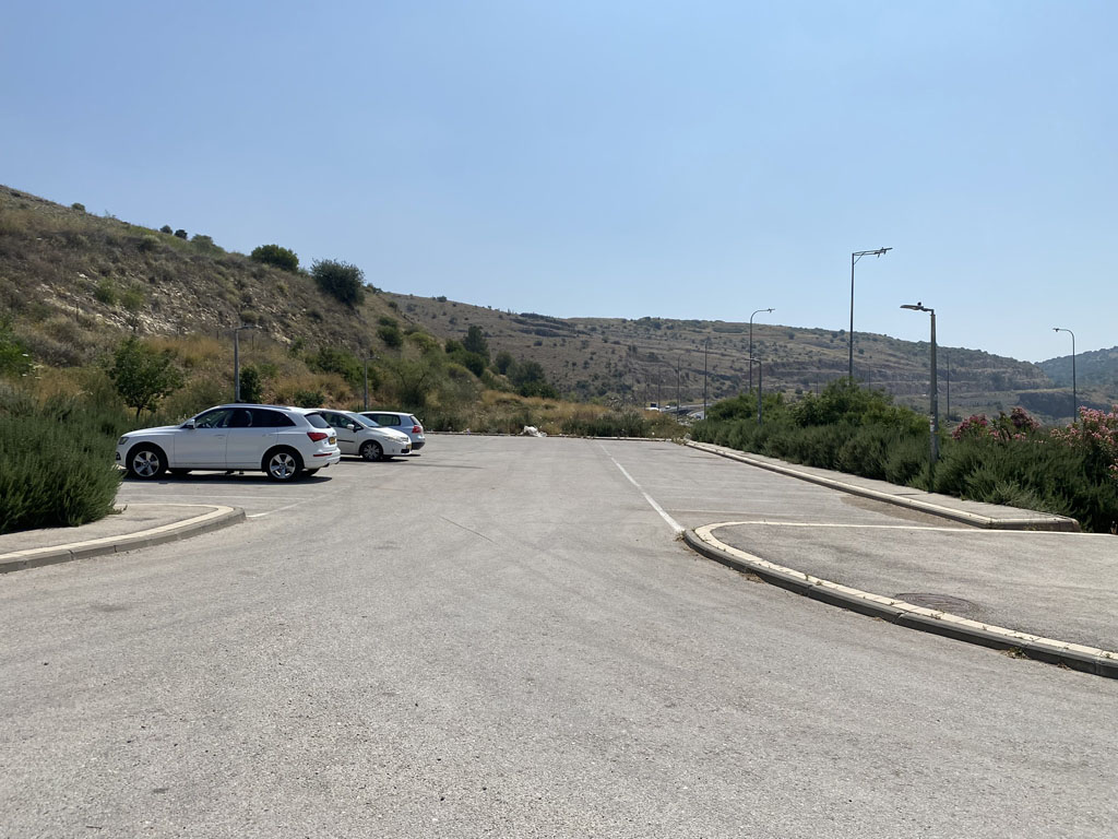 החניון על כביש 85